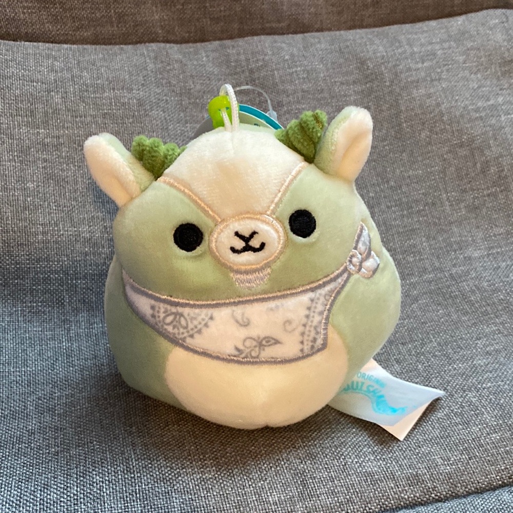 Squishmallow Palmer the goat clip Easter 2022